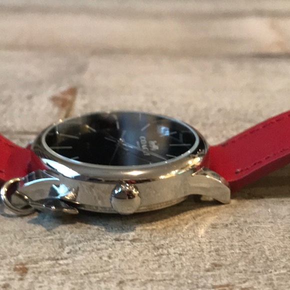 Coach watch with charm - Picture 4 of 8